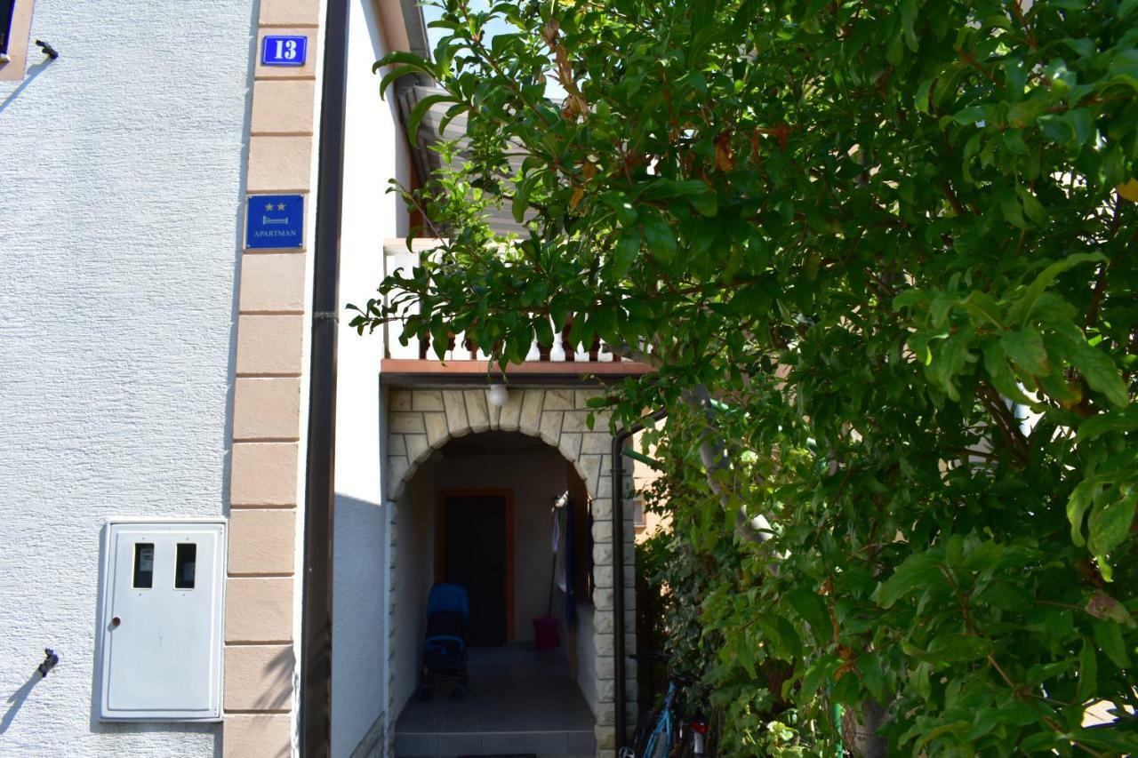 Apartman Nin-Dodo Exterior foto